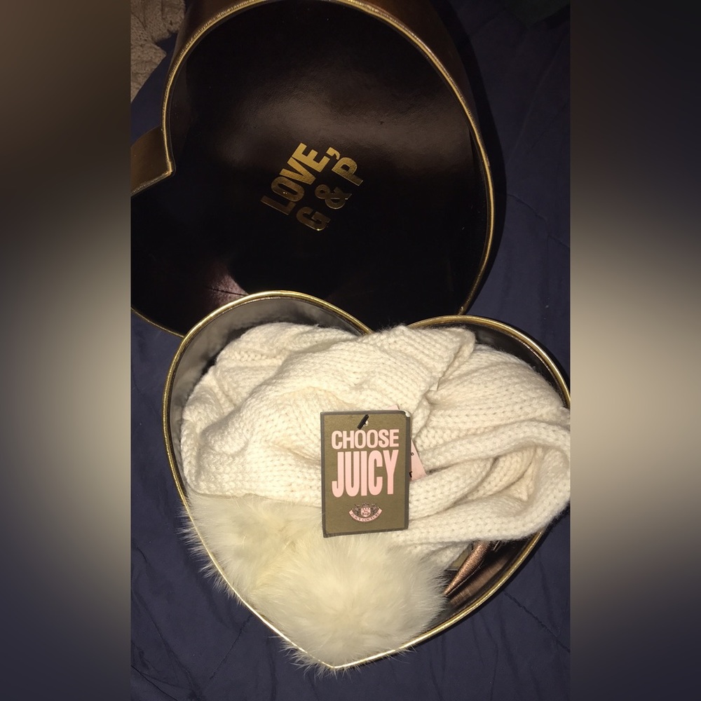 Juicy Couture cashmere and wool one size scarf and beanie set